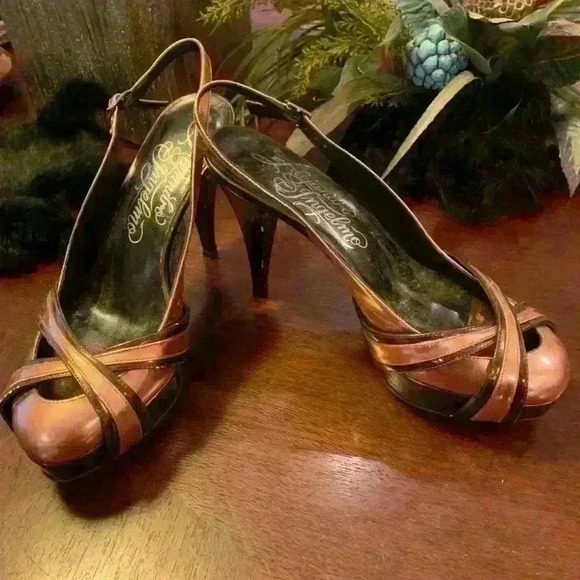 Alejandro Ingelmo Shoes - Alejandro Ingelmo Pewter Metallic Platform Size 37